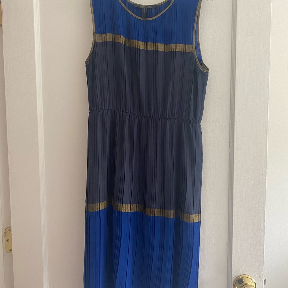 Bcbg beautiful and comfy royal blue dress